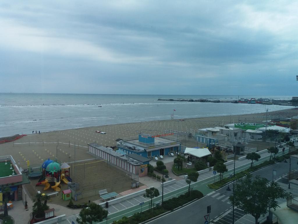 Hotel Al Ragno Cesenatico Esterno foto