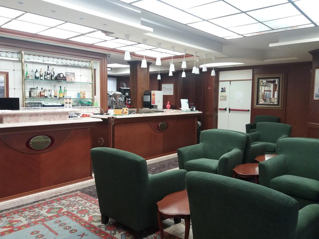 Hotel Al Ragno Cesenatico Esterno foto