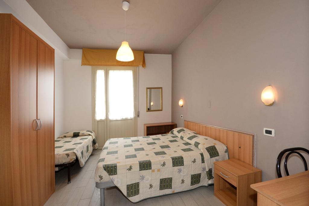 Hotel Al Ragno Cesenatico Esterno foto