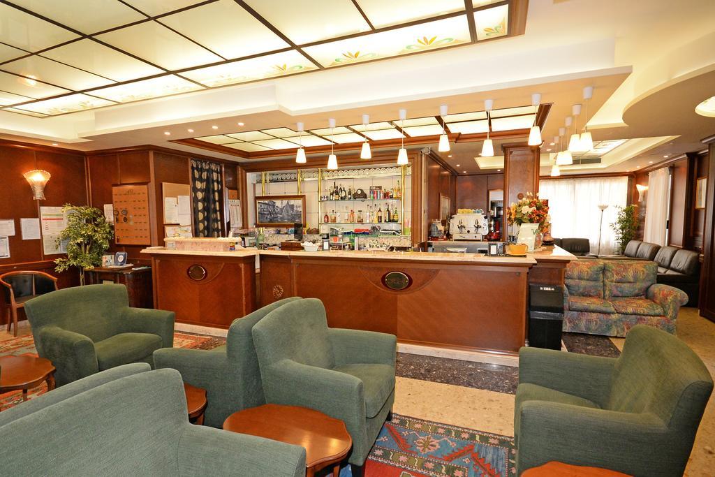 Hotel Al Ragno Cesenatico Esterno foto