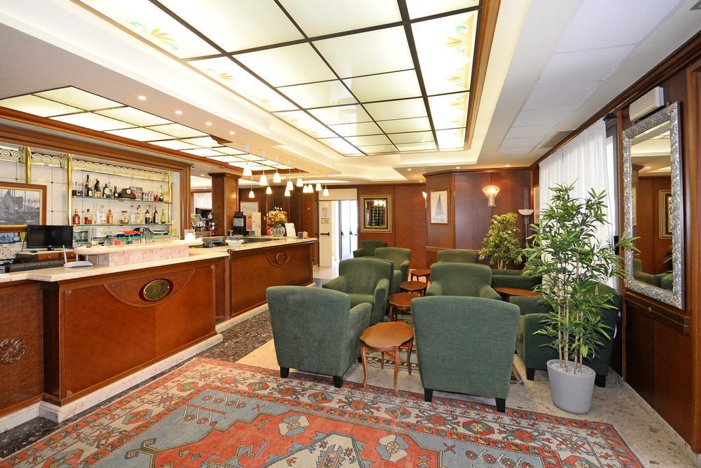 Hotel Al Ragno Cesenatico Esterno foto
